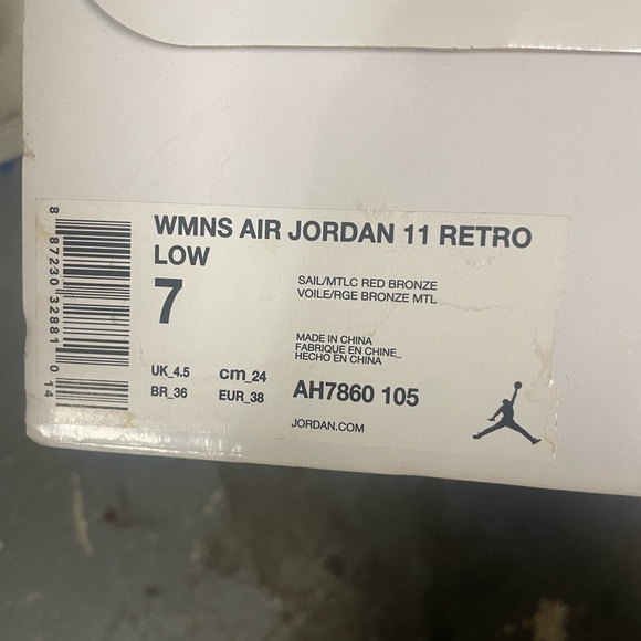 Air Jordan Retro 11 Rose Gold - Picture 4 of 4